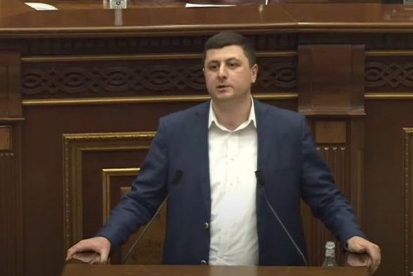 Ձեր իշխանության օրոք Ադրբեջանին է հանձնվել մեր բանակցածից կրկնակի ավելի տարածք. Աբրահամյանը՝ ՔՊ-ին